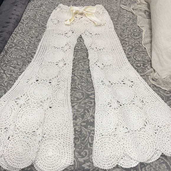 Free People Crochet Bellbottom Pants, size XS - Picture 4 of 9